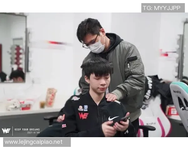 赛后分析WE与LNG在S15电竞赛中的实力对比与表现评估 赛后分析WE与LNG在S15电竞赛中的实力对比与表现评估